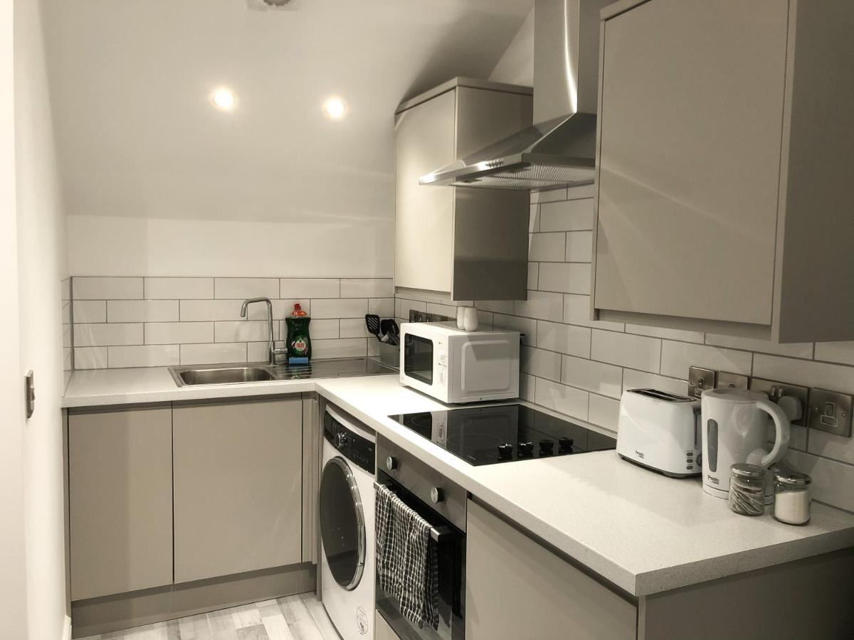 10Min To City - Free Parking - Private Studio - Contractor Friendly Manchester Buitenkant foto