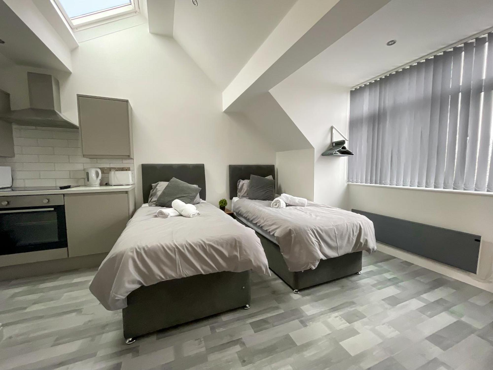 10Min To City - Free Parking - Private Studio - Contractor Friendly Manchester Buitenkant foto